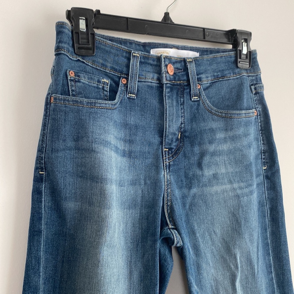Levi’s Bootcut Totally Shaping Jeans - Picture 4 of 12